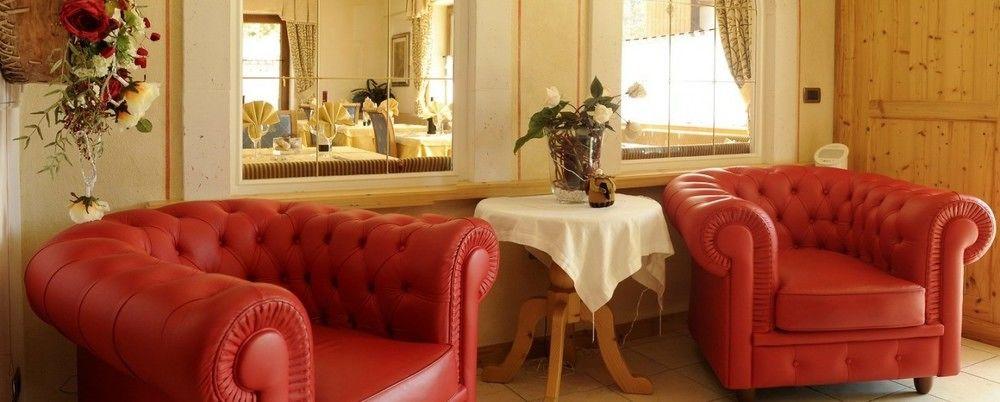 Hotel Arnika Pozza di Fassa Esterno foto