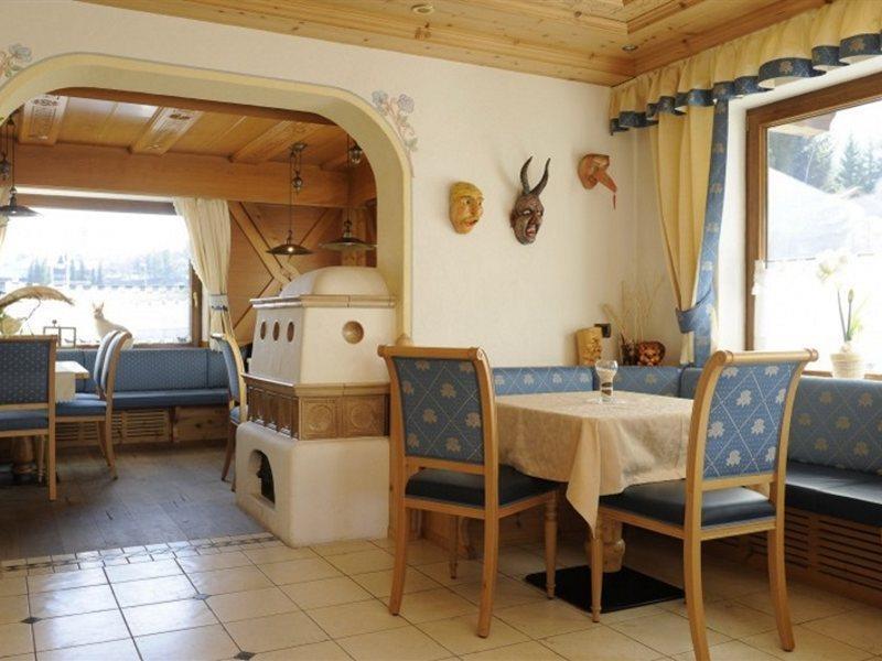 Hotel Arnika Pozza di Fassa Esterno foto