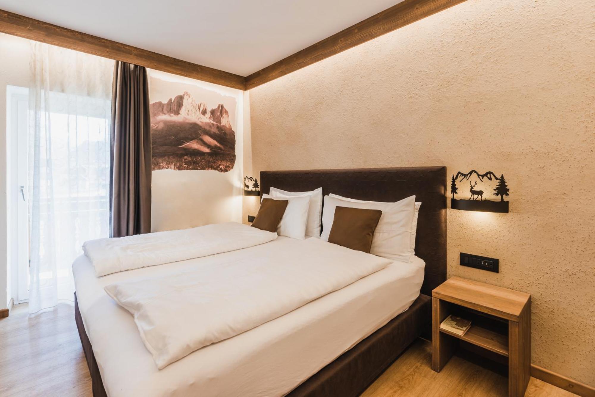 Hotel Arnika Pozza di Fassa Esterno foto