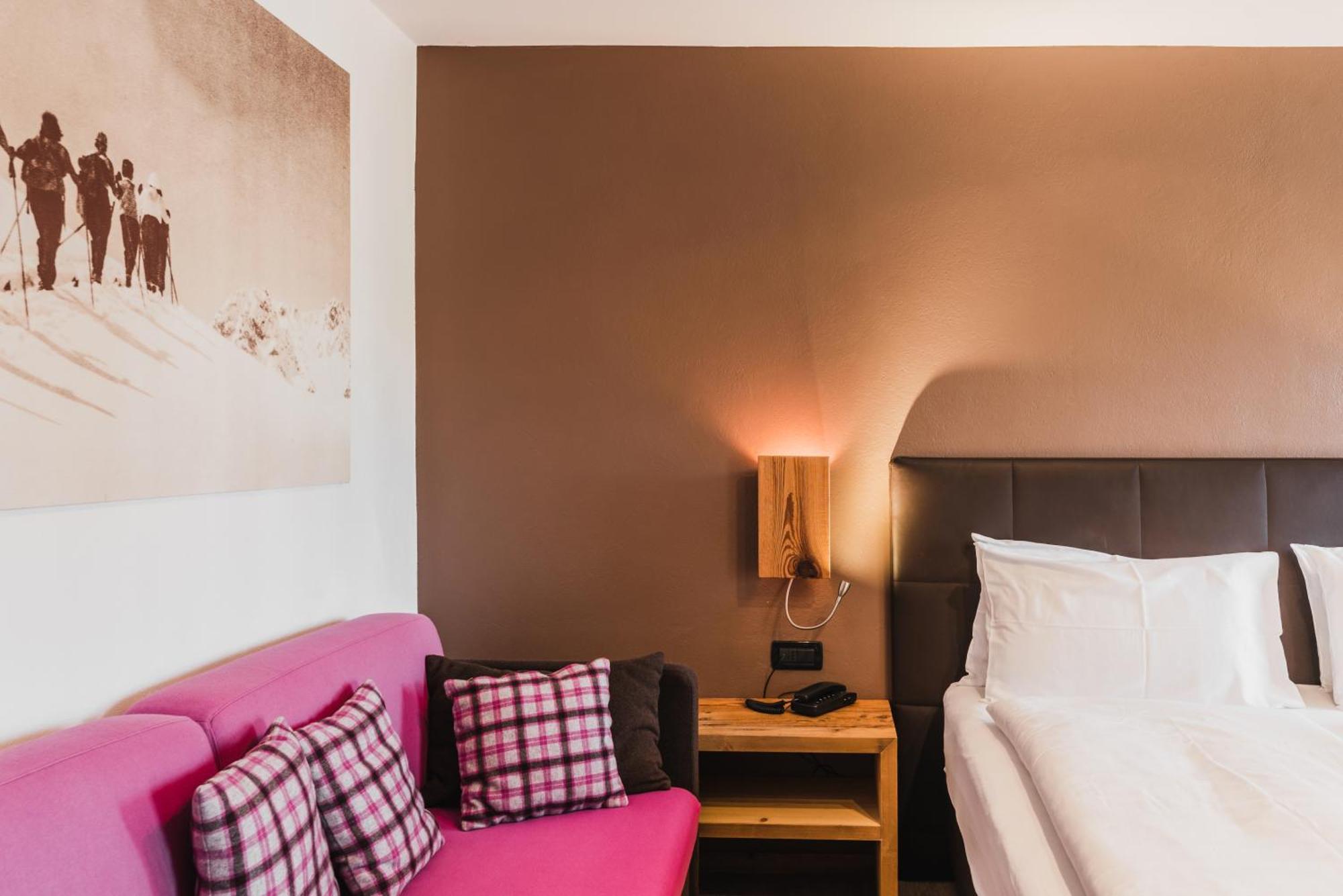 Hotel Arnika Pozza di Fassa Esterno foto