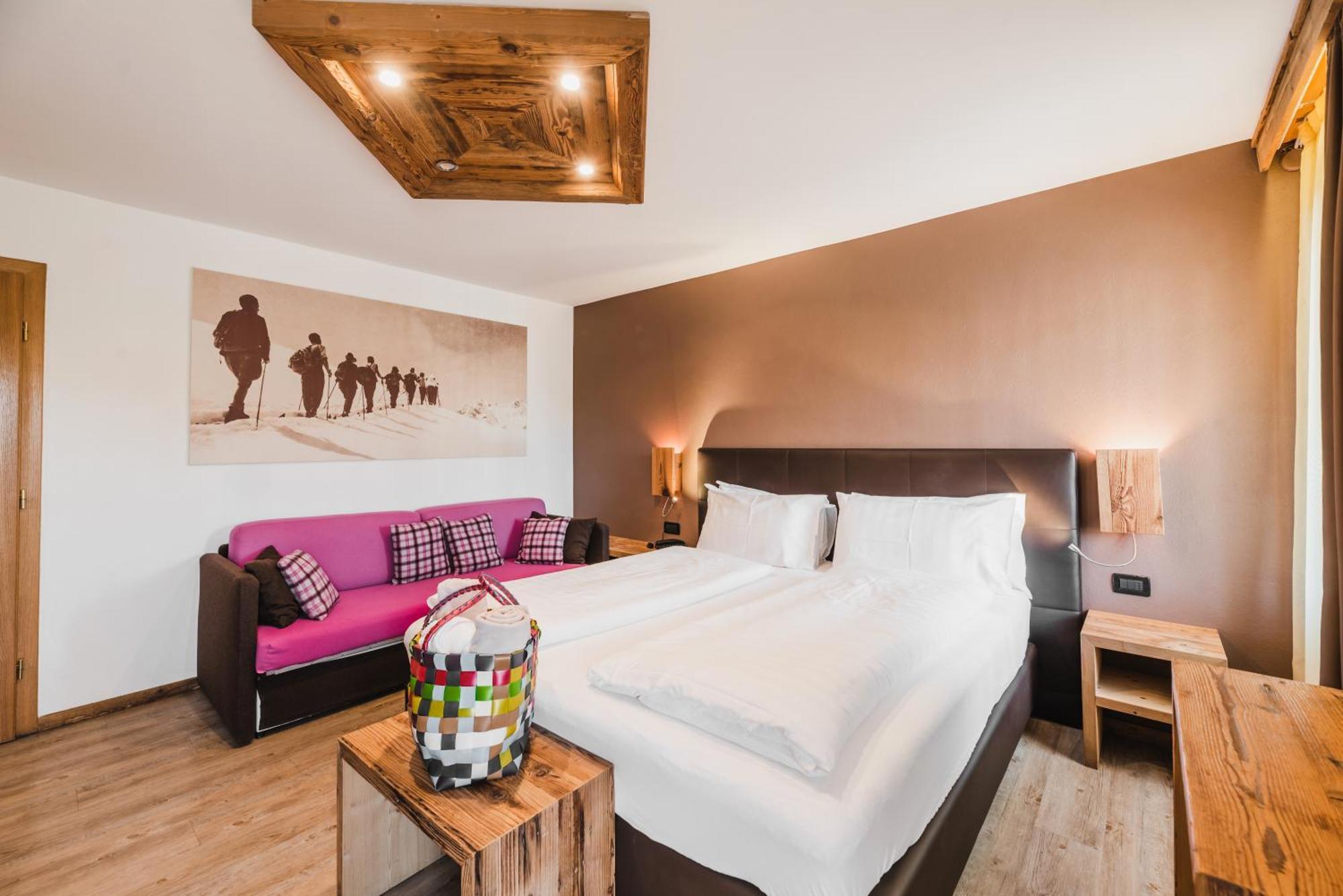 Hotel Arnika Pozza di Fassa Esterno foto