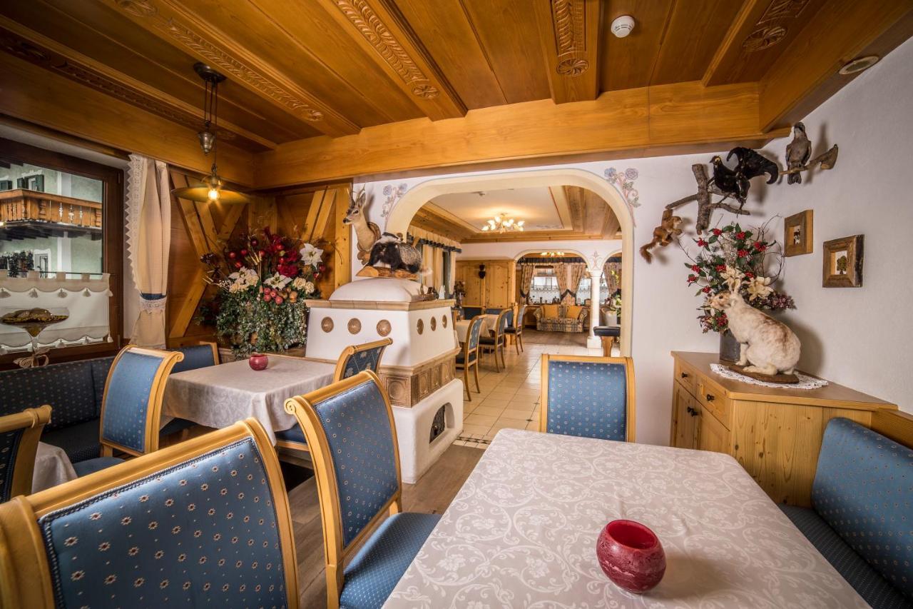 Hotel Arnika Pozza di Fassa Esterno foto